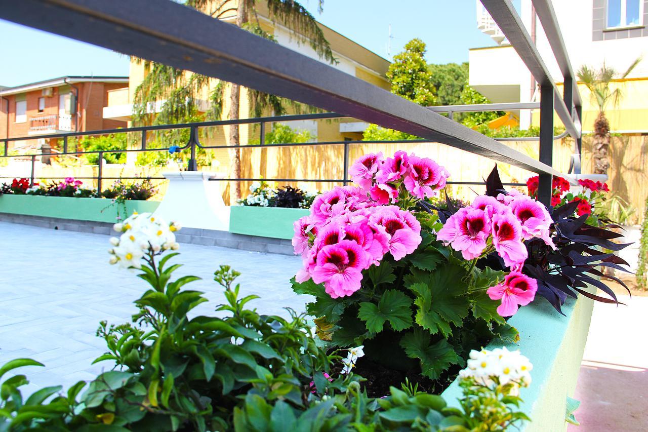 Hotel Villa Chiara Terracina Zewnętrze zdjęcie